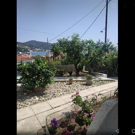 Апартаменти Elthimias2 Poros Town Екстер'єр фото